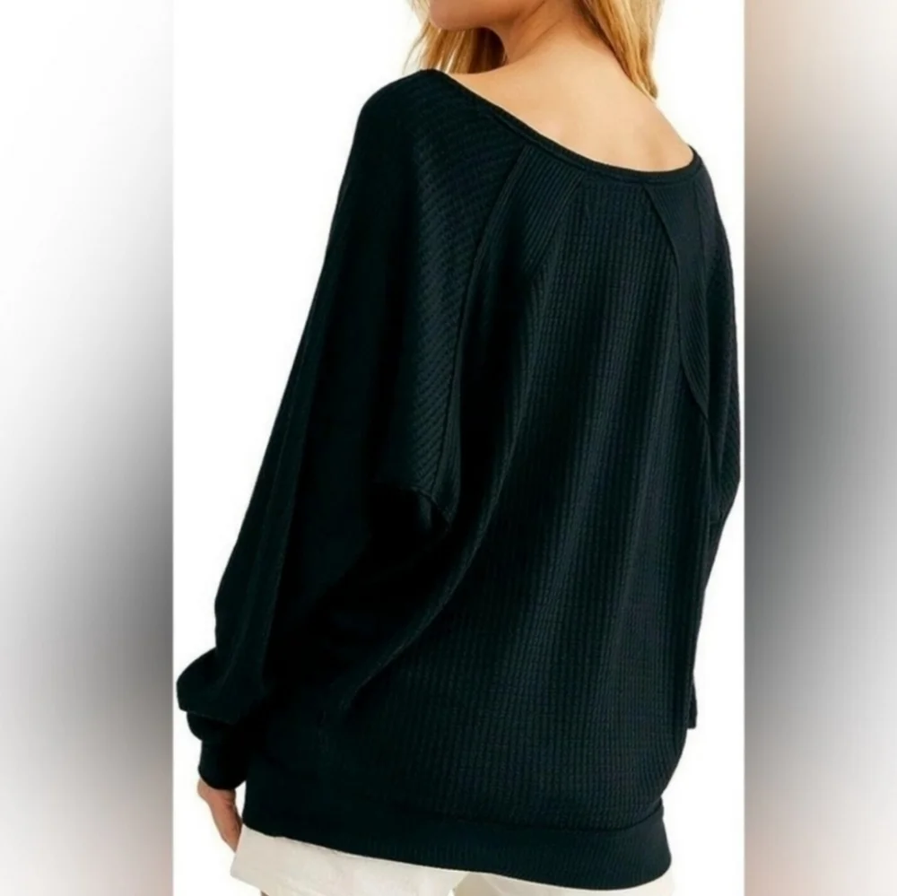 Free People Santa Clara Thermal in Black•M - Picture 4 of 10